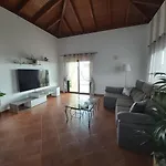 Villa Thais, Private Heated Pool, Ideal For Your Holidays In