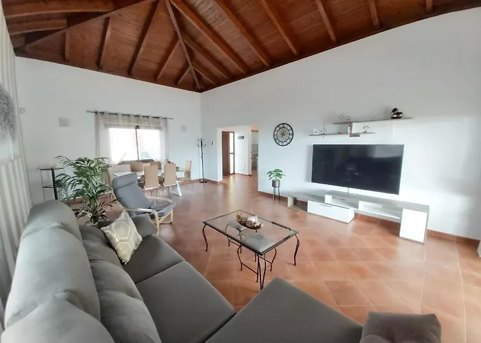 Thais, Private Heated Pool, Ideal For Your Holidays In فيلة