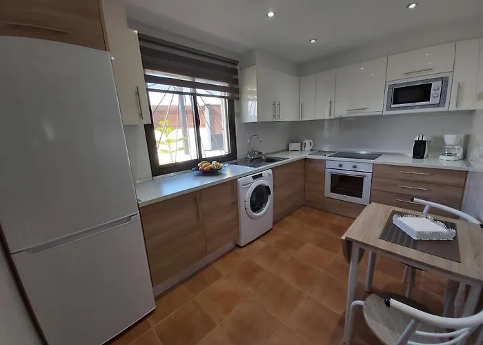 Thais, Private Heated Pool, Ideal For Your Holidays In