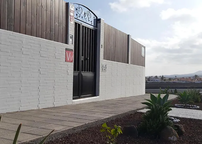 Thais, Private Heated Pool, Ideal For Your Holidays In