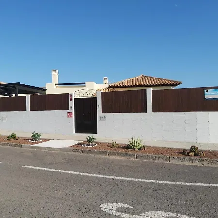 Thais, Private Heated Pool, Ideal For Your Holidays In Villa Caleta De Fuste