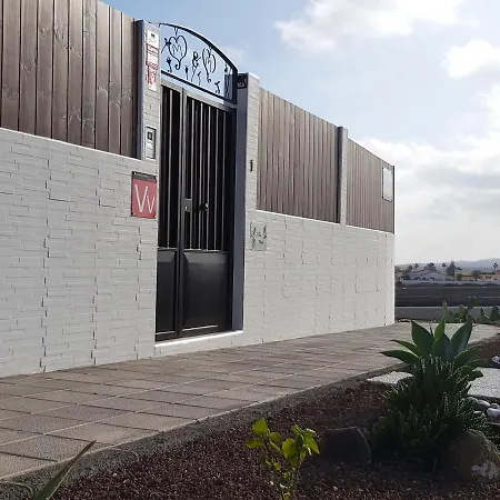 Thais, Private Heated Pool, Ideal For Your Holidays In